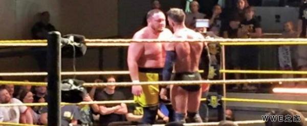 萨摩亚·乔 vs 芬·巴洛尔NXT腰带争夺赛？
