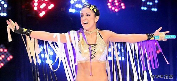NXT女子冠軍女版“約翰·塞納” 貝莉滿滿的正能量